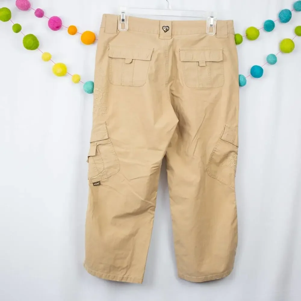 Kuhl Khaki Tan Floral Embroidered Capri Cargo Pants Size Medium Mid Rise